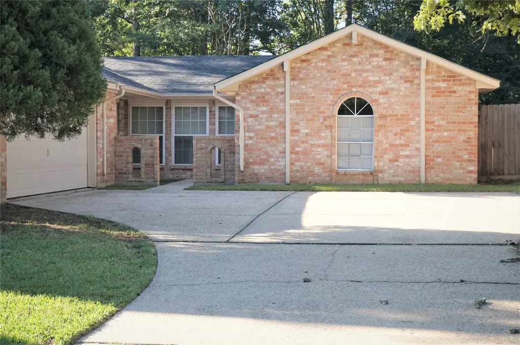 2727 Tinechester Drive Houston TX 77339
