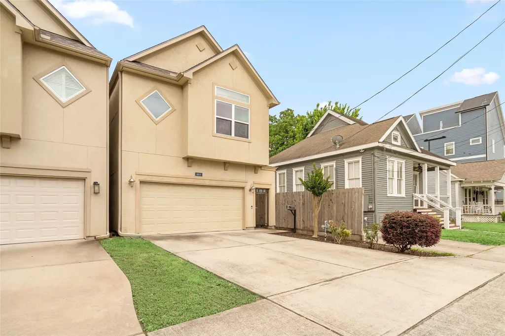 1611 Summer Street B Houston TX 77007