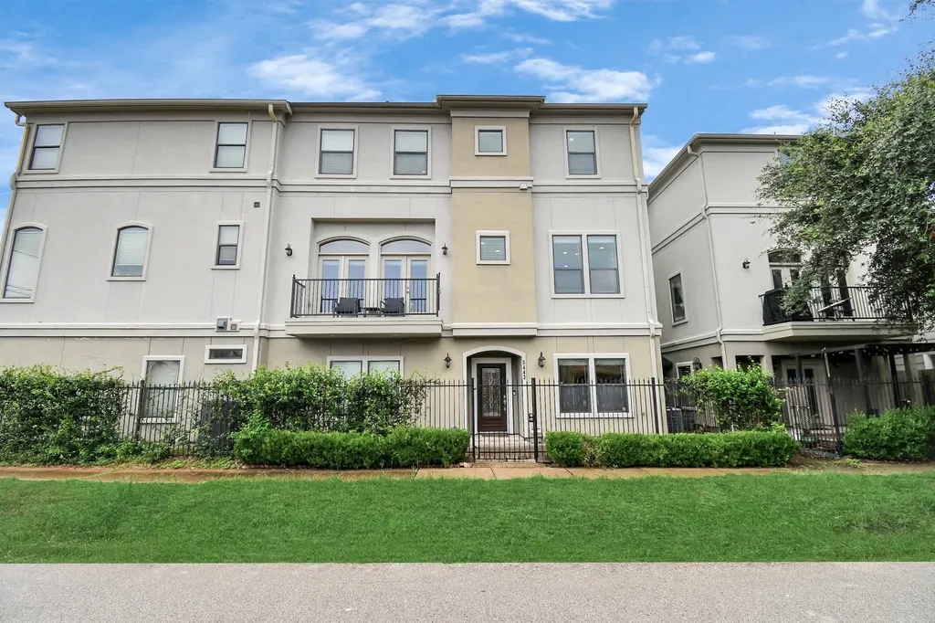 5443 Kansas Street Houston TX 77007