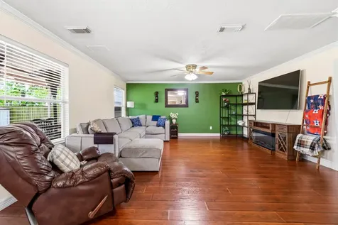 6627 Woodland Oaks Magnolia TX 77354