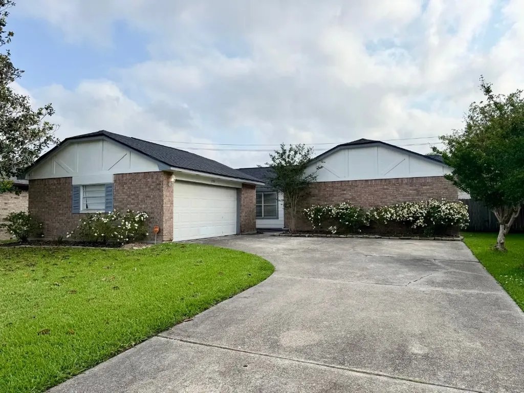 16730 Frigate Drive Friendswood TX 77546