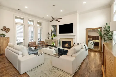 5229 Petty Street A Houston TX 77007