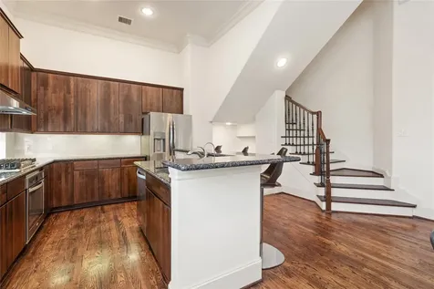 5229 Petty Street A Houston TX 77007