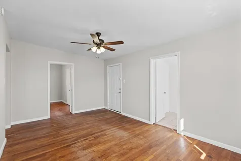 4020 Avenue O 1/2 Up Galveston TX 77550