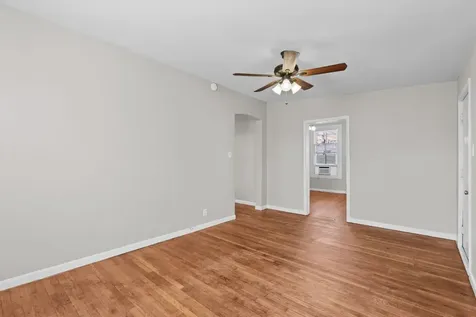 4020 Avenue O 1/2 Up Galveston TX 77550