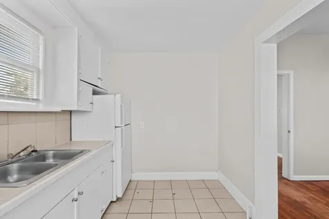 4020 Avenue O 1/2 Up Galveston TX 77550