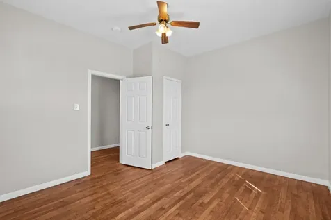4020 Avenue O 1/2 Up Galveston TX 77550
