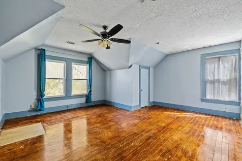 602 W Sealy Street Alvin TX 77511