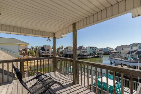 925 Tiki Drive Tiki Island TX 77554