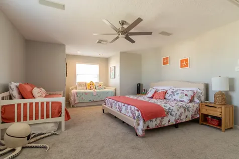 925 Tiki Drive Tiki Island TX 77554