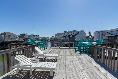 925 Tiki Drive Tiki Island TX 77554
