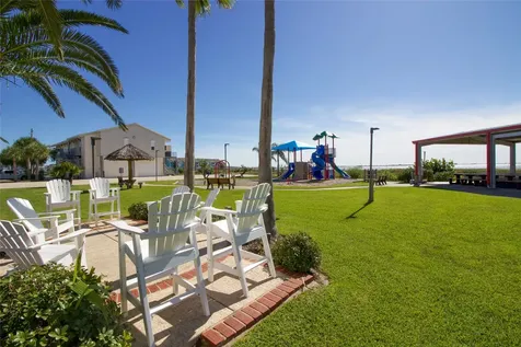 925 Tiki Drive Tiki Island TX 77554