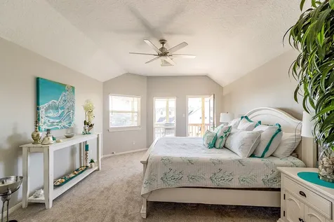 925 Tiki Drive Tiki Island TX 77554