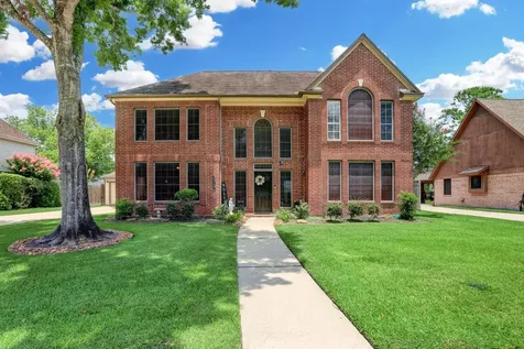 1611 Falcon Ridge Boulevard Friendswood TX 77546