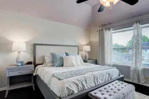 1611 Falcon Ridge Boulevard Friendswood TX 77546