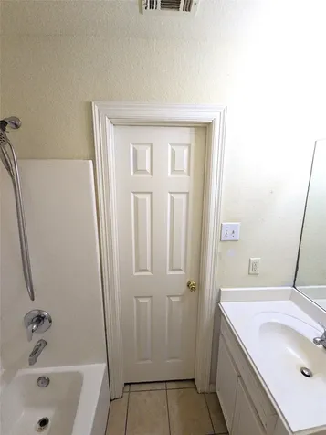 6131 Andwood Street B Houston TX 77087