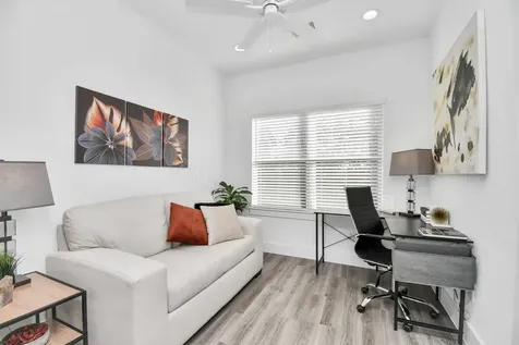 2004 Laverne Willow Lane B Houston TX 77080