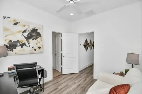2004 Laverne Willow Lane B Houston TX 77080