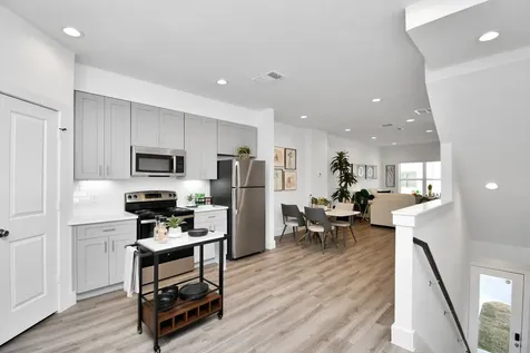 2004 Laverne Willow Lane B Houston TX 77080