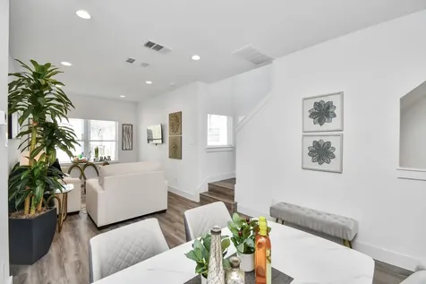 2004 Laverne Willow Lane B Houston TX 77080