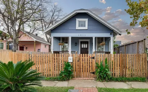 1811 Shearn Street Houston TX 77007