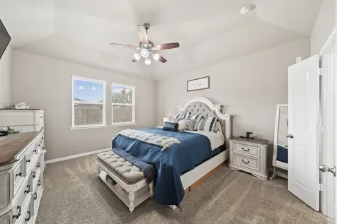 227 Forest Park Drive West Columbia TX 77486