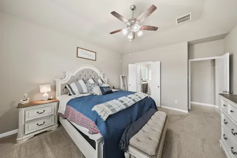 227 Forest Park Drive West Columbia TX 77486