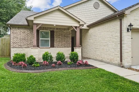 227 Forest Park Drive West Columbia TX 77486