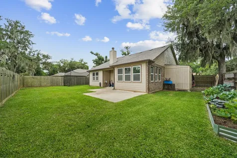 227 Forest Park Drive West Columbia TX 77486