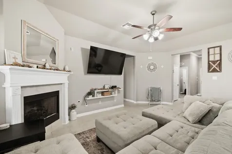 227 Forest Park Drive West Columbia TX 77486