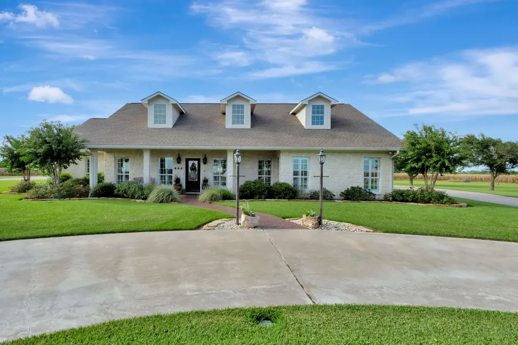444 County Road 237 Ganado TX 77962