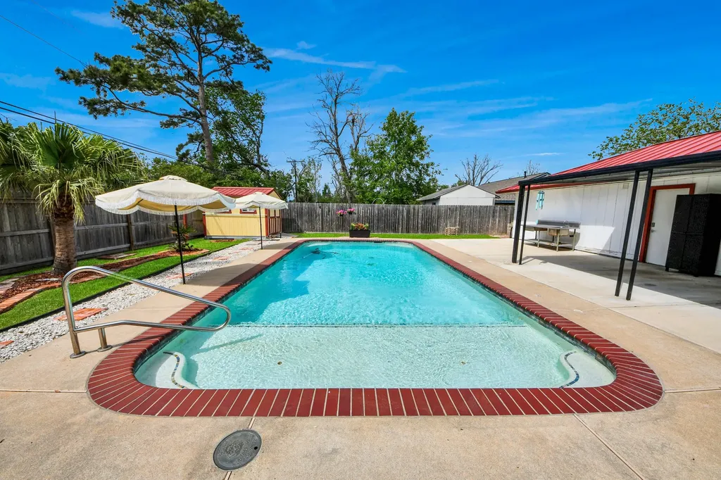 158 Highland Terrace League City TX 77573