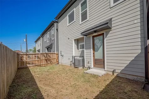 2518 Terry Street Houston TX 77009
