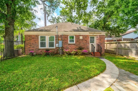 6673 Sylvan Road Houston TX 77023