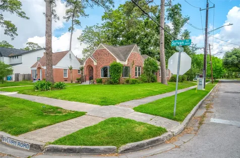 6673 Sylvan Road Houston TX 77023