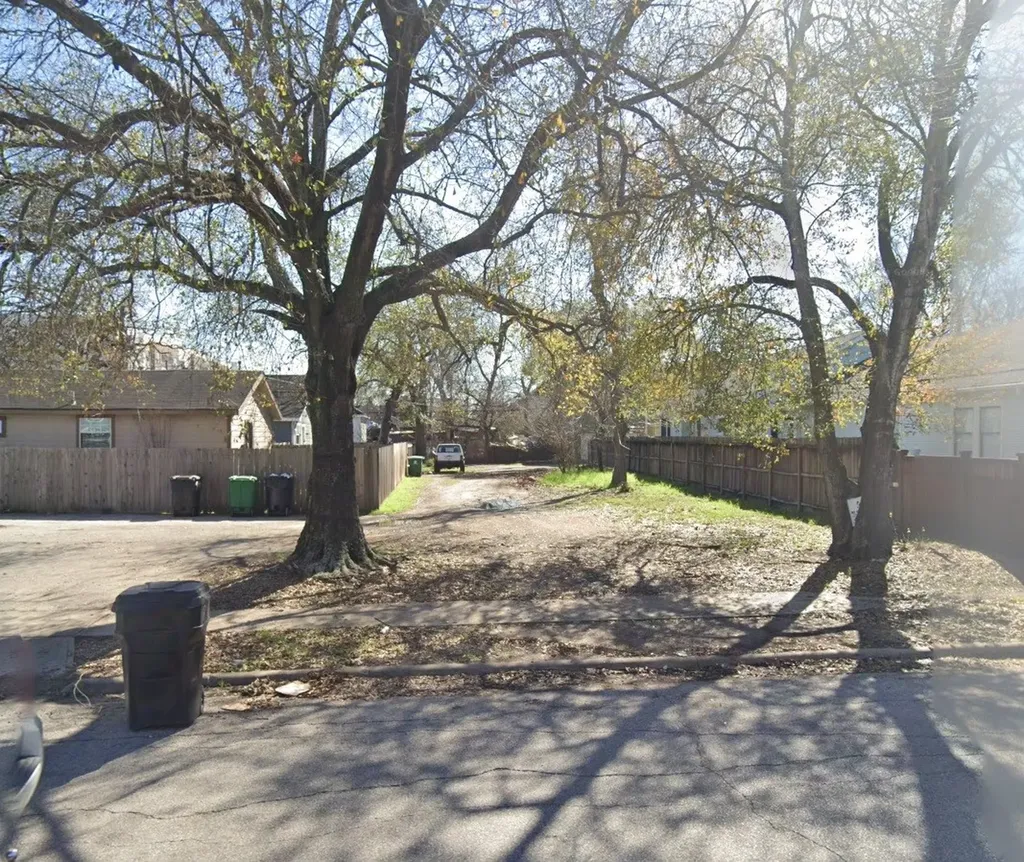 804 W 27th Street Houston TX 77008