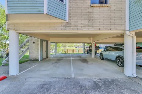 18617 Egret Bay Boulevard 1119 Webster TX 77058
