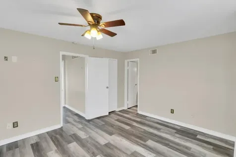 18617 Egret Bay Boulevard 1119 Webster TX 77058