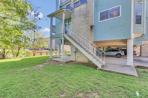 18617 Egret Bay Boulevard 1119 Webster TX 77058