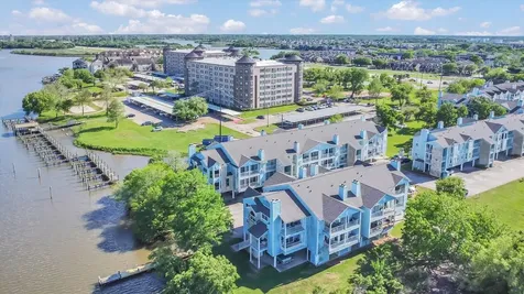 18617 Egret Bay Boulevard 1119 Webster TX 77058
