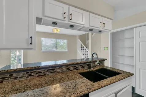 18617 Egret Bay Boulevard 1119 Webster TX 77058