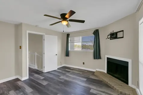 18617 Egret Bay Boulevard 1119 Webster TX 77058