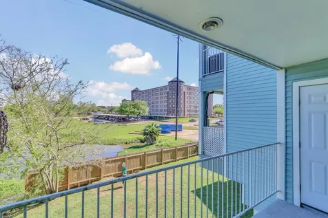 18617 Egret Bay Boulevard 1119 Webster TX 77058