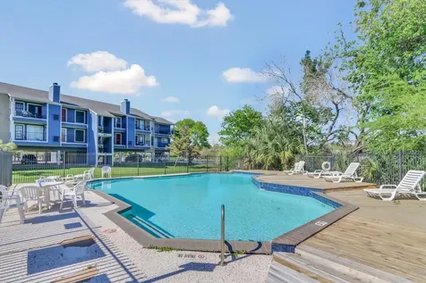 18617 Egret Bay Boulevard 1119 Webster TX 77058