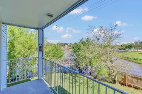 18617 Egret Bay Boulevard 1119 Webster TX 77058