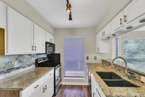 18617 Egret Bay Boulevard 1119 Webster TX 77058