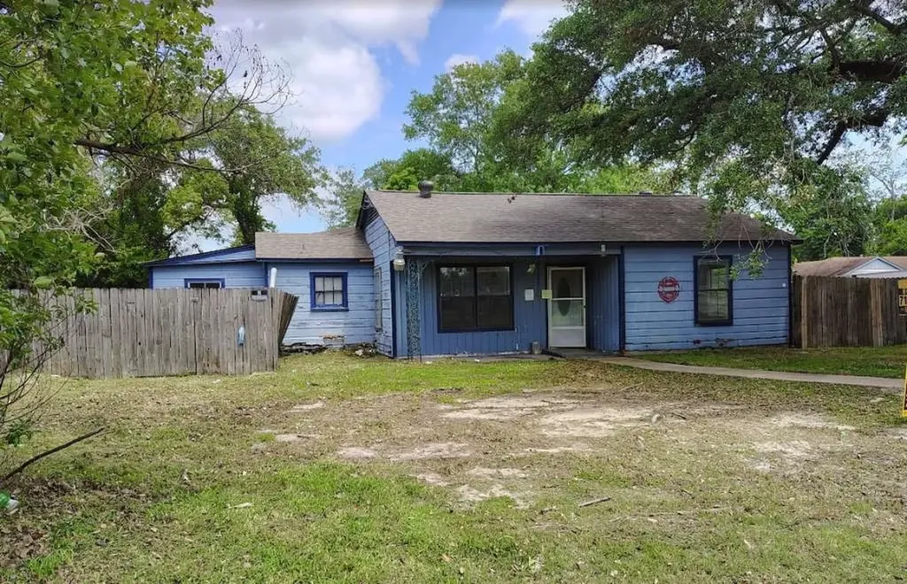 2241 Cross Lane Orange TX 77630