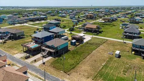 1126 Gulfview Lane Crystal Beach TX 77650