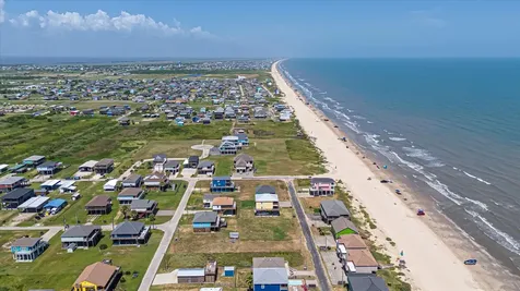 1126 Gulfview Lane Crystal Beach TX 77650