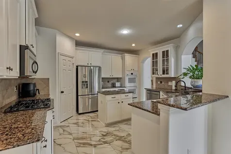 18 Wyckham Circle The Woodlands TX 77382
